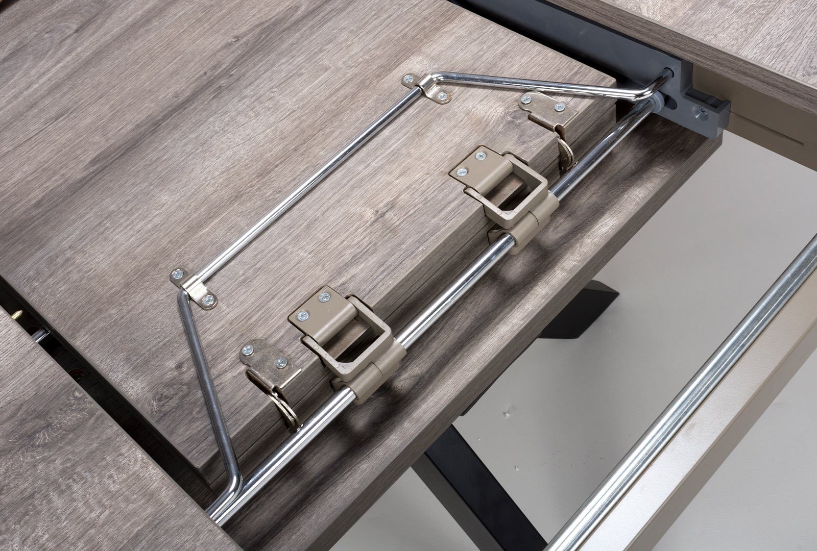 Furniture Link Madrid - Dining Table