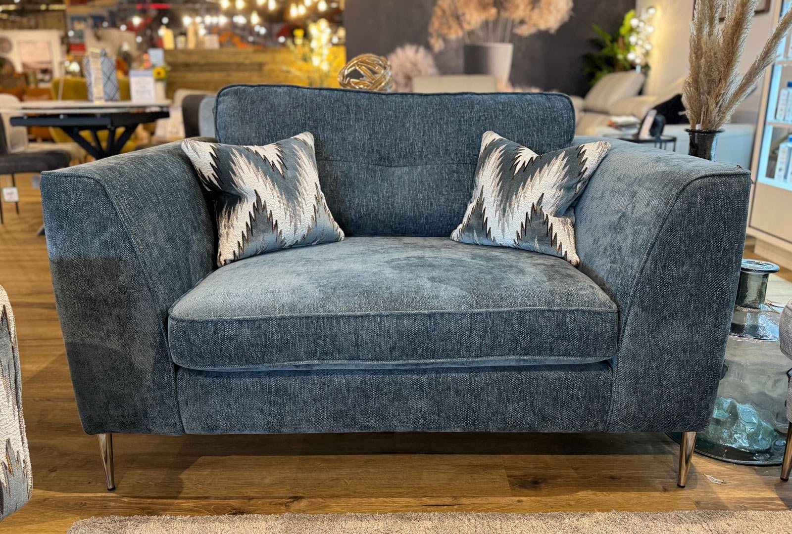 Whitemeadow Lucciano - Snuggler