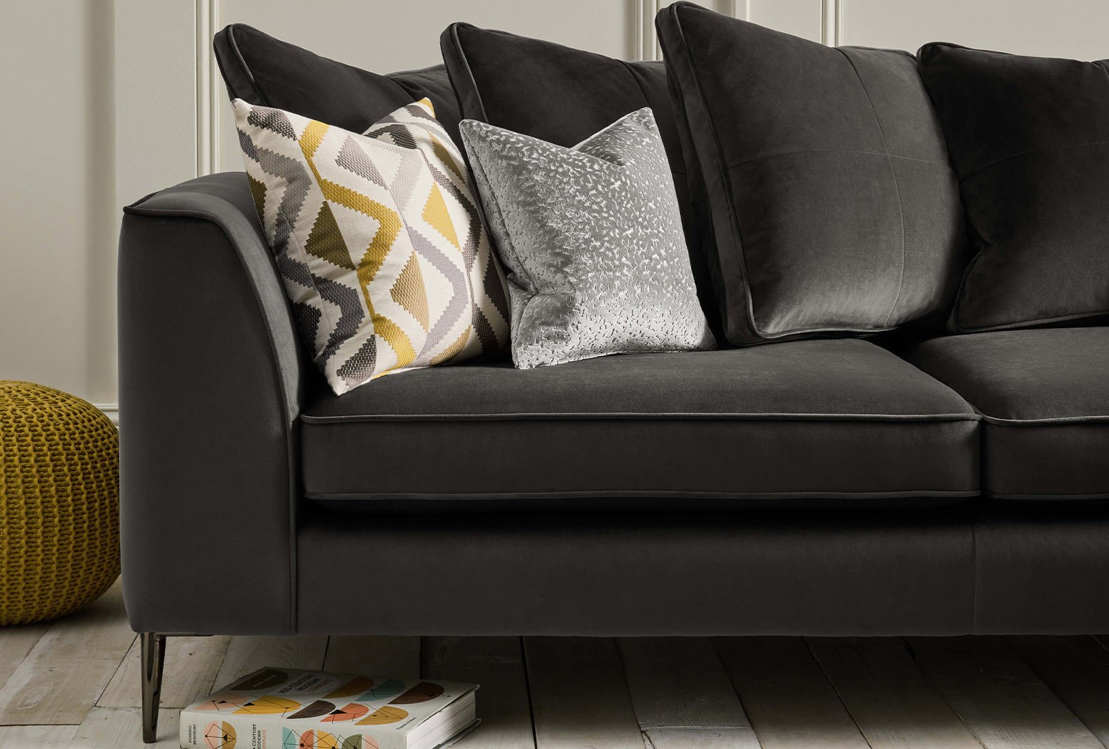 Whitemeadow Lucciano - Stool