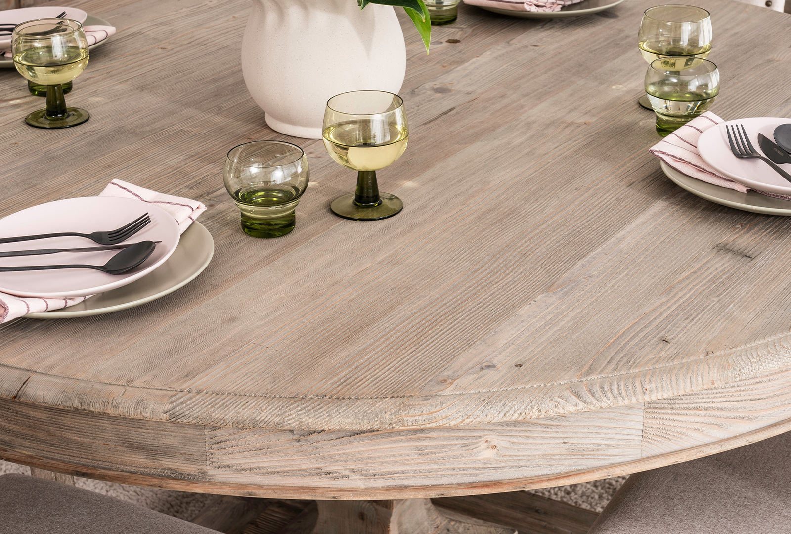 Bluebone Newhaven - Round Dining Table