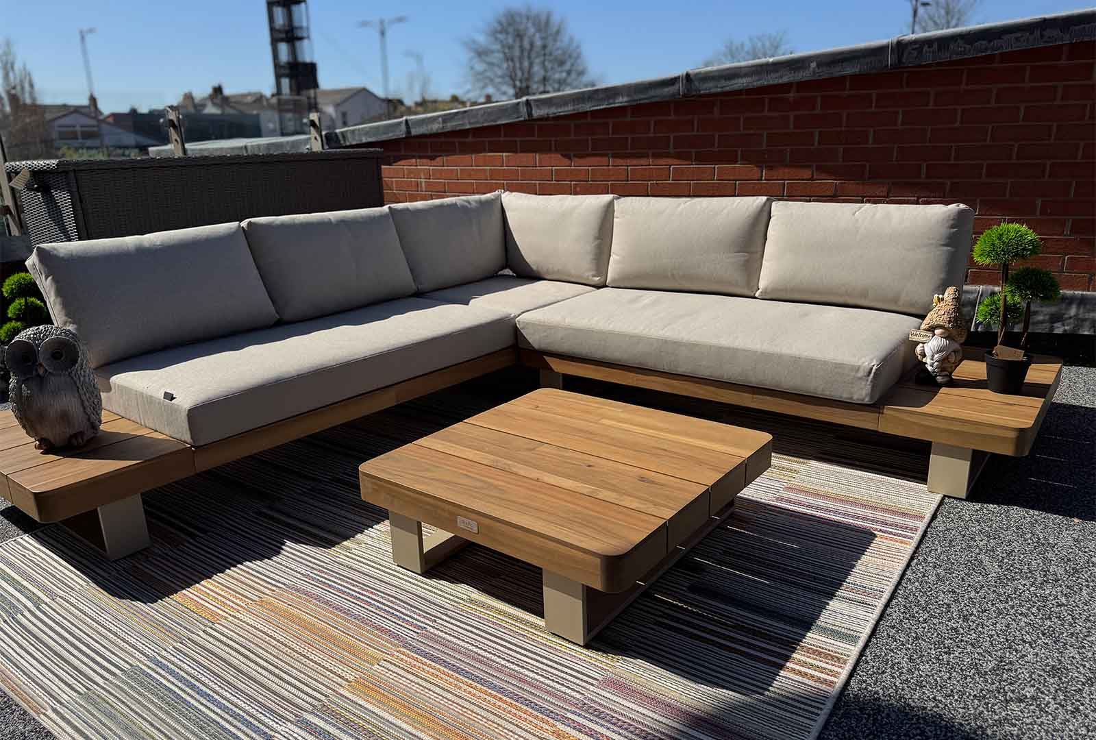 Pacific Lifestyle Oakham - Corner Lounge Set