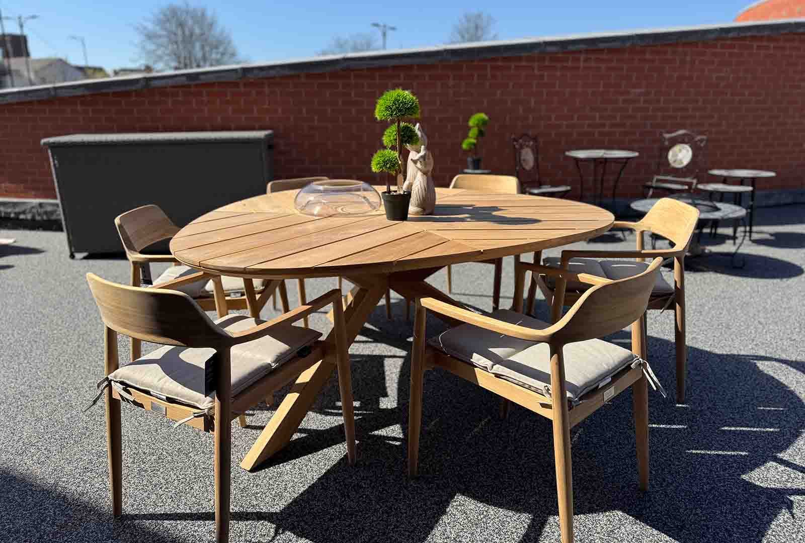 Pacific Lifestyle Redbourn Outdoor 6 Seater Dining Set