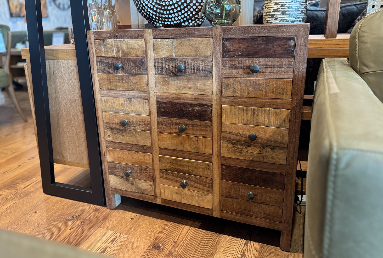 Taylors of Scotland Bardon - Chest of 9 Drawers