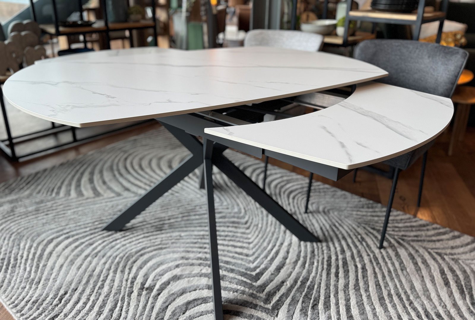 Baker Furniture Syndra - Dining Table