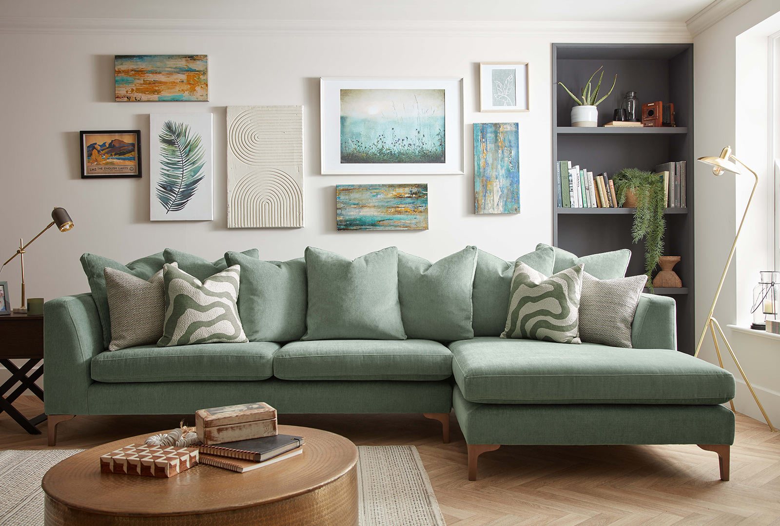 Whitemeadow Manor - Small Sofa