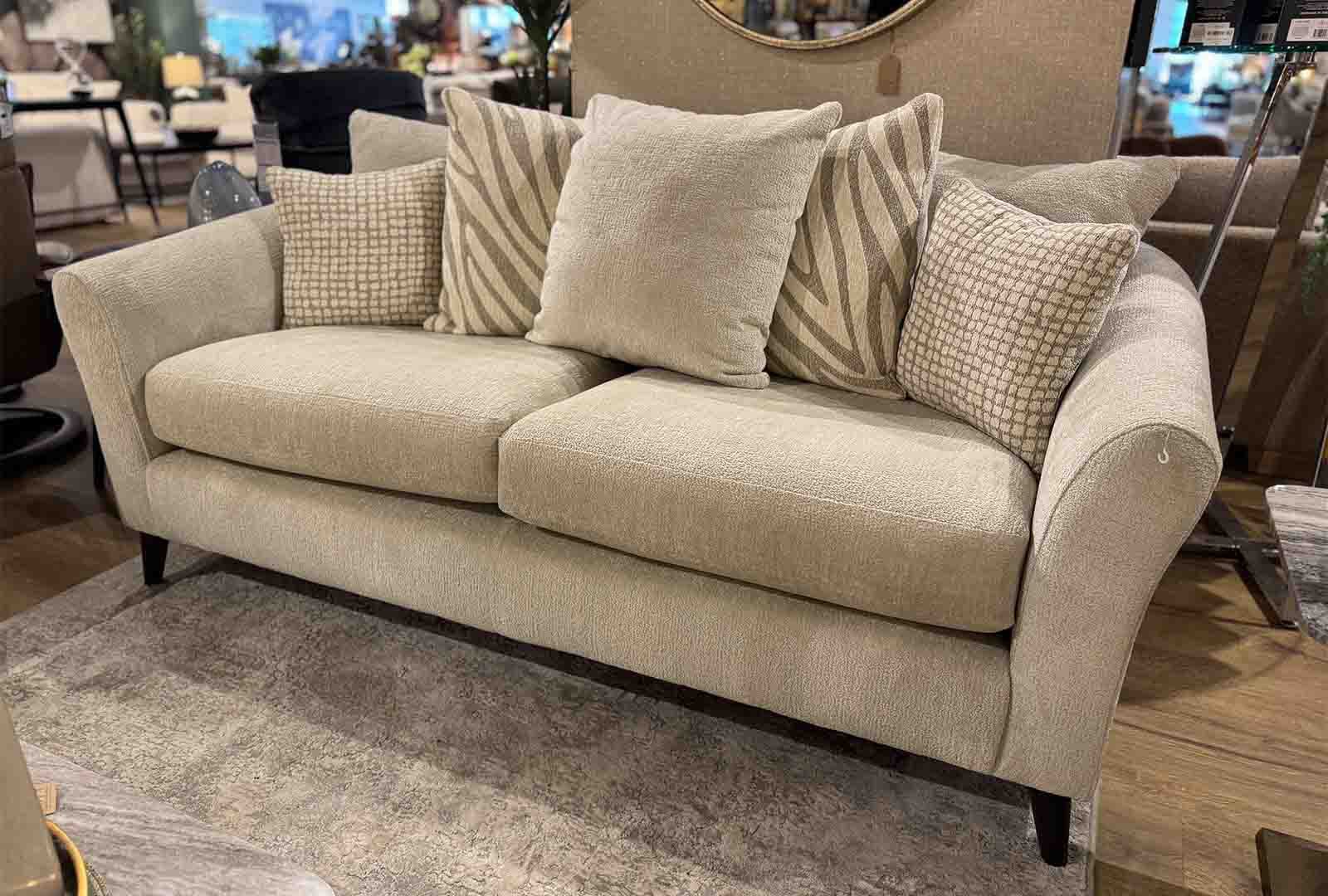 Buoyant Maisey - Open End Corner Group