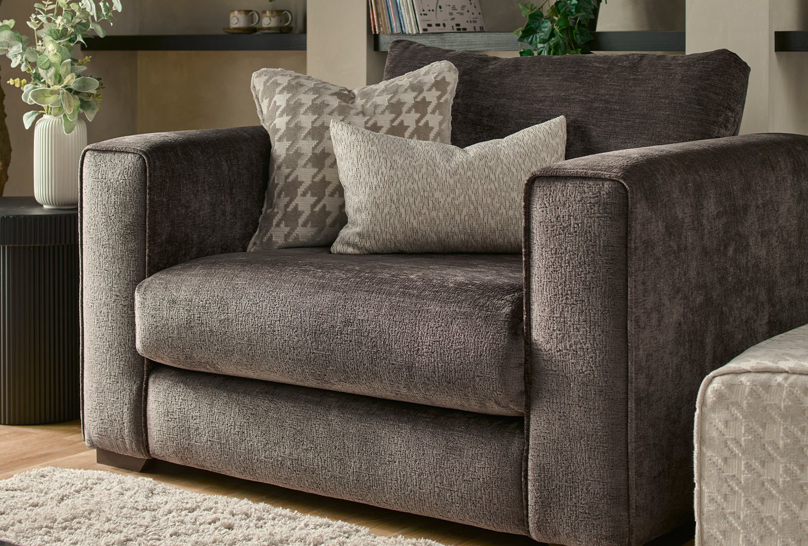 Buoyant Ashcroft - XL Corner Group