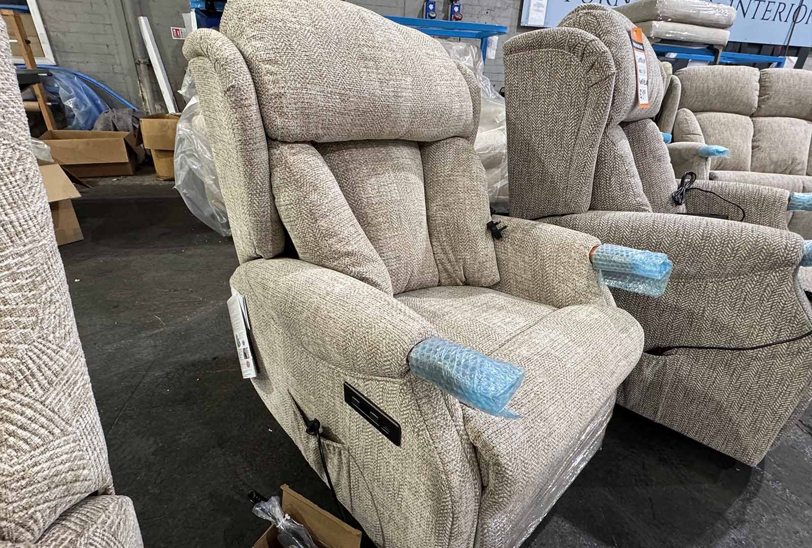 Clearance Canterbury Petite Recliner