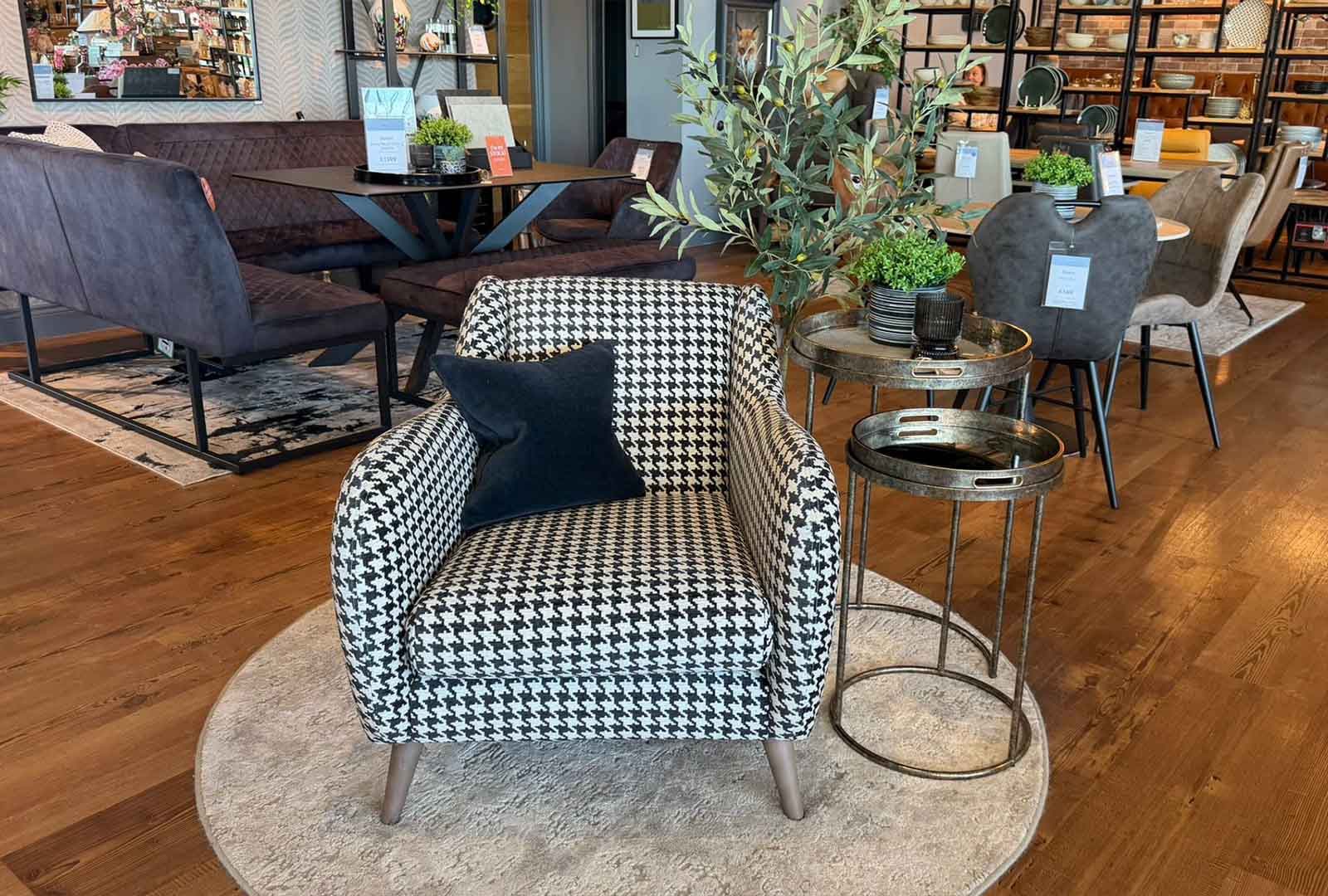 Clearance Solo Accent Chair