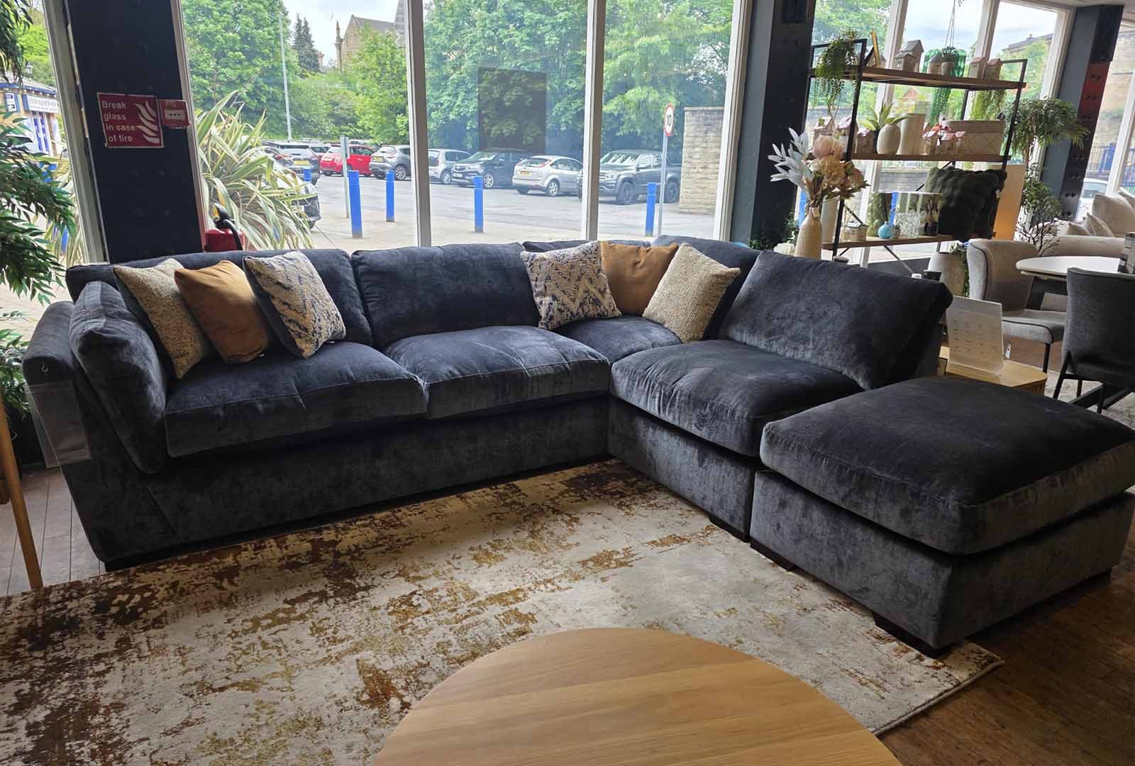 Clearance Pavia Corner Chaise