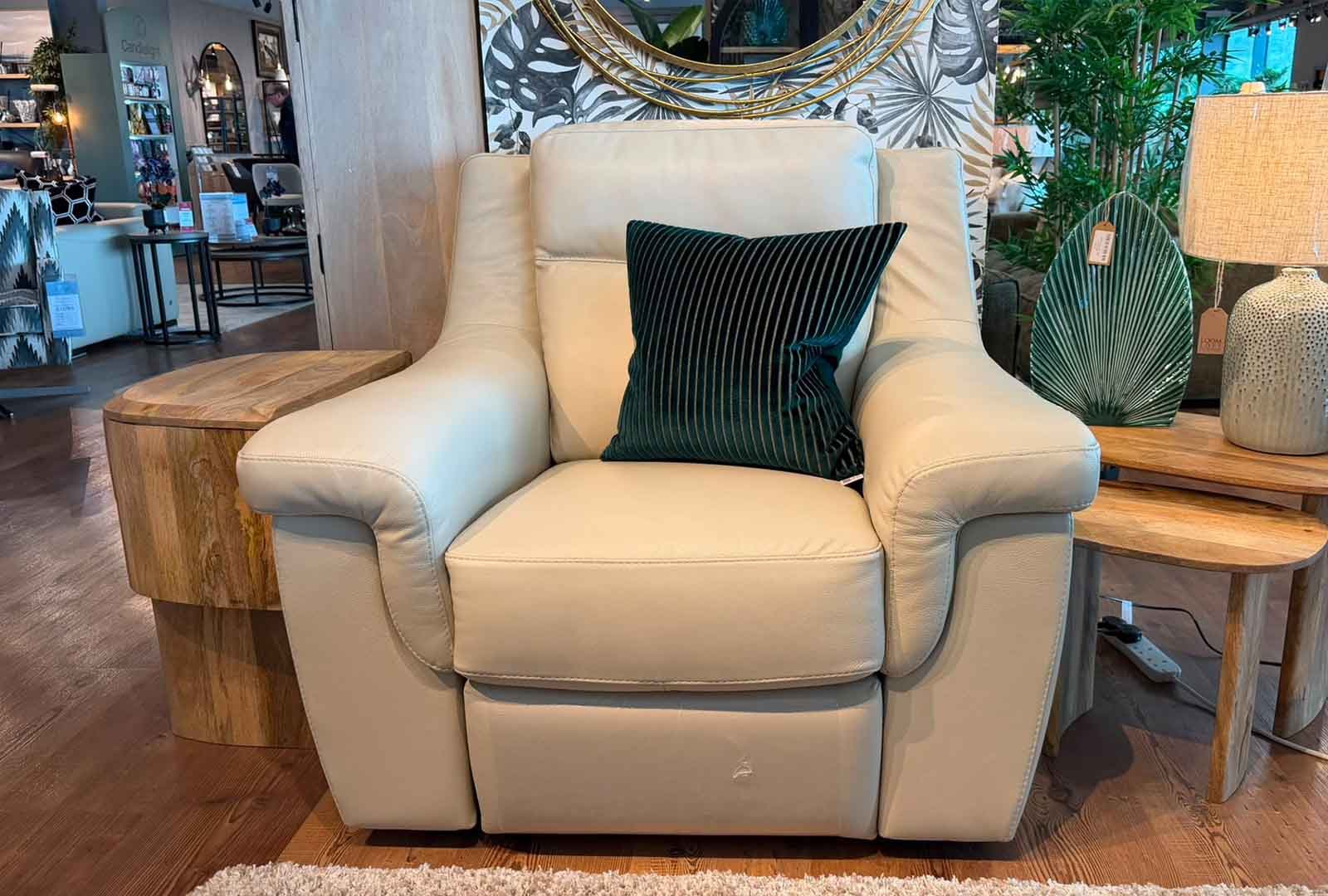 Clearance Cosenza Bundle - 2.5 Seater, Armchair, and Ottoman