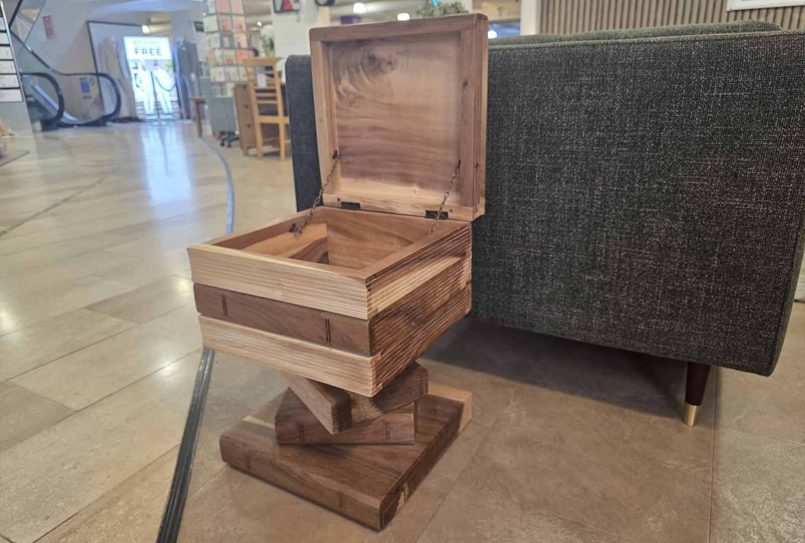 Clearance Medium Bookstack Trunk