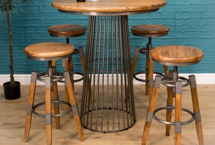 Rescate Swivel Stool