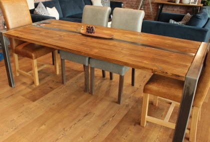 Ingmore Dining Table