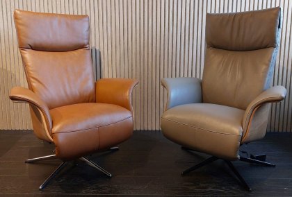 Goodwin Swivel Chair with Integrated Footstool Goodwin Swivel Chair with Integrated Footstool