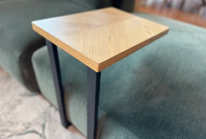 Villa Sofa Table