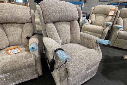 Canterbury Std Recliner Power