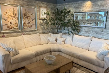 Ravelle XL Sofa & Snuggler Bundle