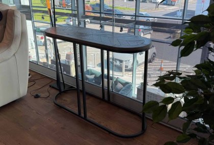 Montrose Console Unit