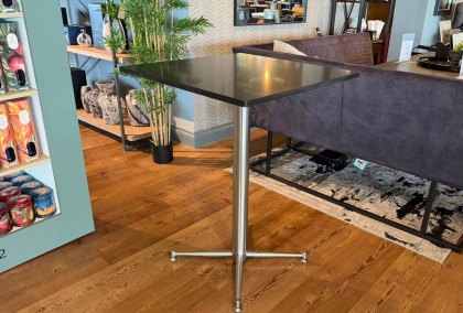 Comiso Square Bar Table