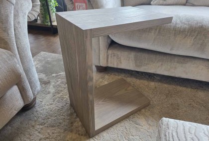 Farrow Drinks Table