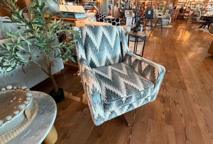 Lucciano Swivel Chair