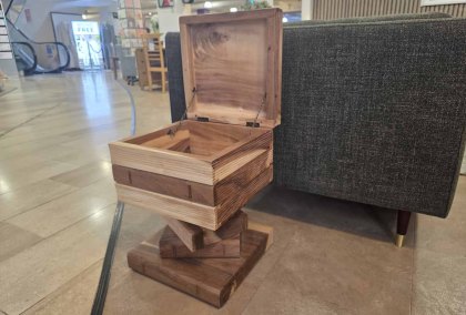 Medium Bookstack Trunk