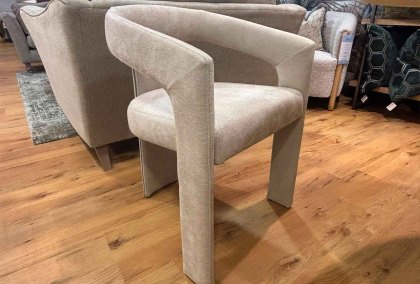 Idol Bundle - Dining Table & Georgie Chairs Idol Bundle - Dining Table & Georgie Chairs