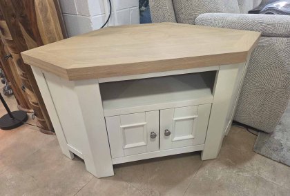 Wilpshire Corner TV Unit Wilpshire Corner TV Unit