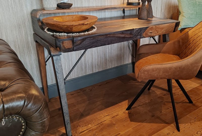 IFD Gotham Study Table