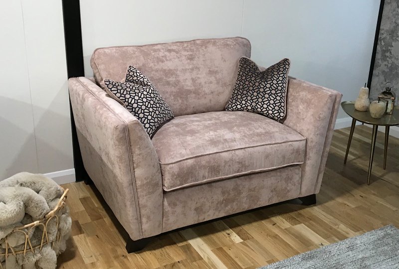 Luv chair discount
