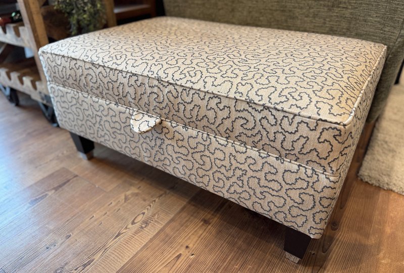 David Gundry Sabden Lift Lid Stool