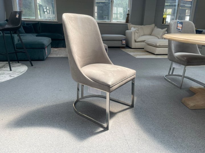 Clearance Fliss Dining Chair