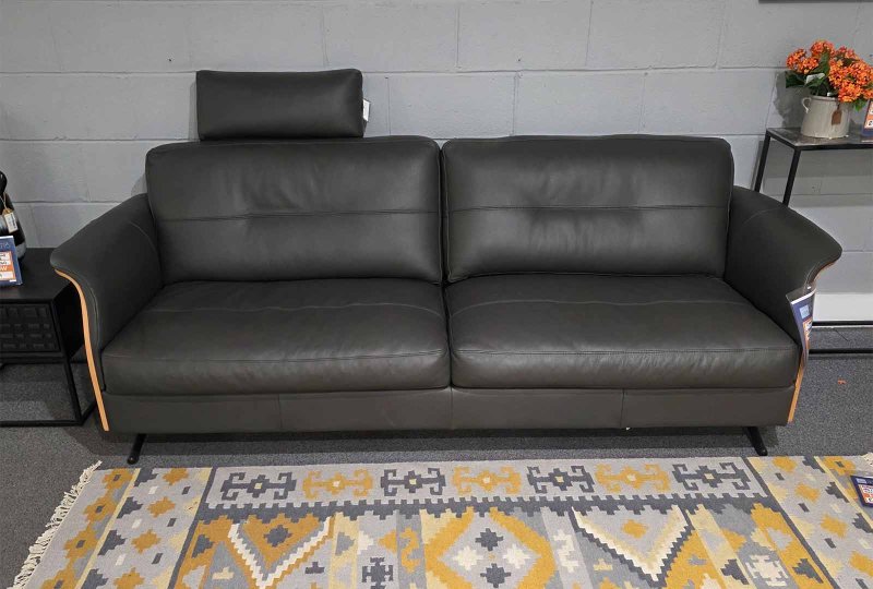 Clearance Glisten Leather 4 Seater + headrest