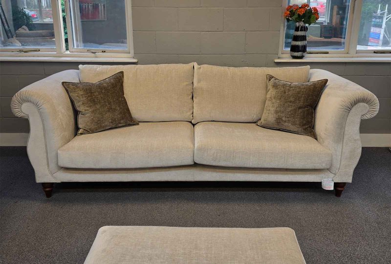 Clearance Maestro 4 Seater