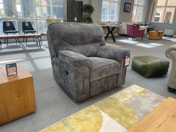 Clearance Piazza Manual Recliner Chair