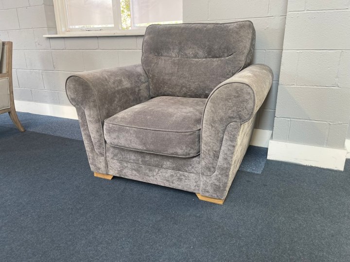 Clearance Toga Chair