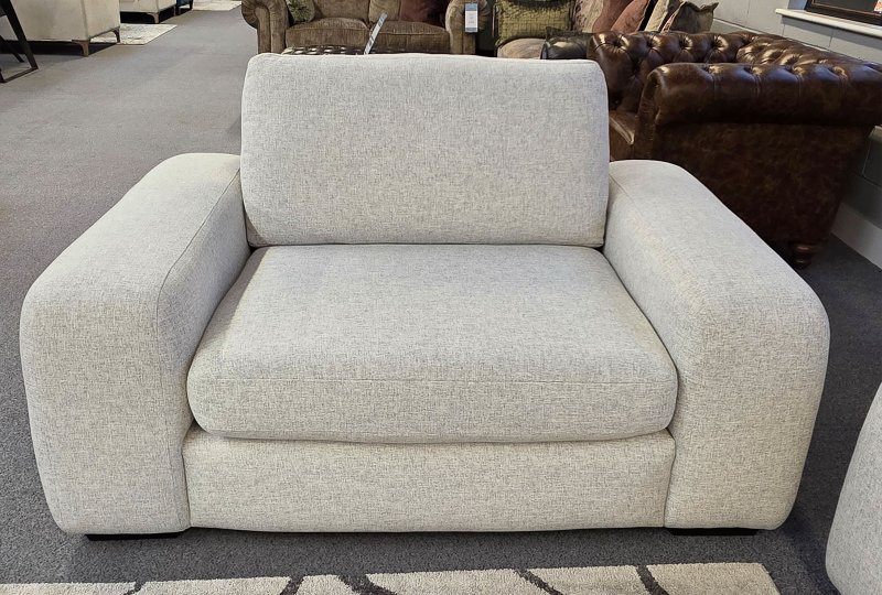 Clearance Avenue Cuddler