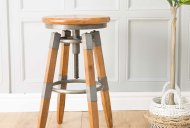 Rescate Swivel Stool