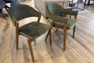 Clearance Canyon Bundle - Extending Table & Chairs